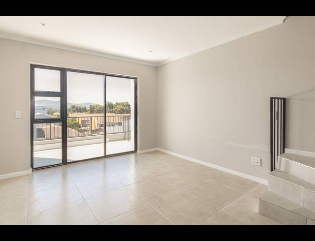 2 BEDROOM APARTMENT FOR SALE IN TABLE VIEW
